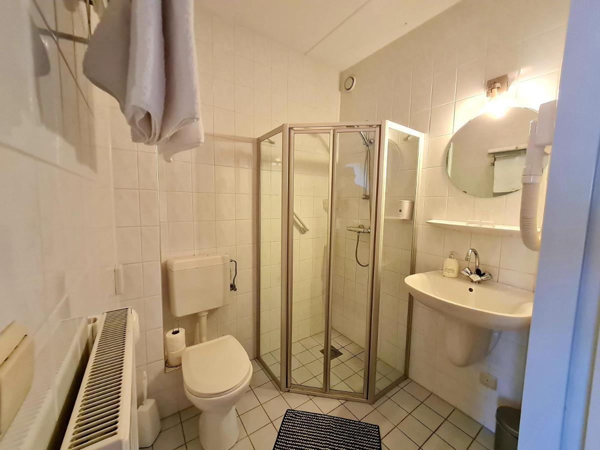 Hotel Restaurant 'T Trefpunt Made Exteriör bild
